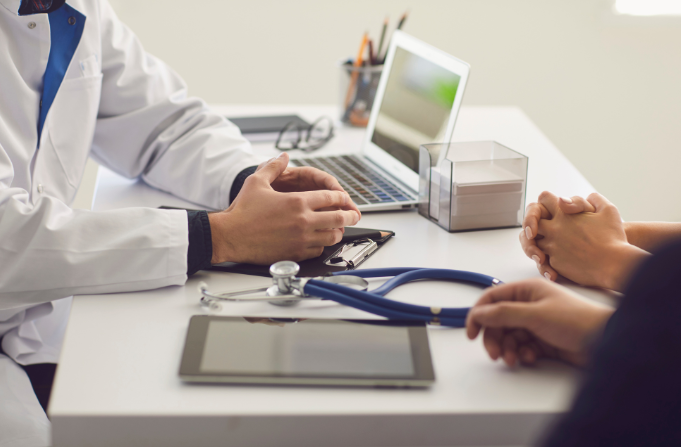 dengan muka tersebut, generate pakaian jas dokter yang cocok dengan muka tsb (1)